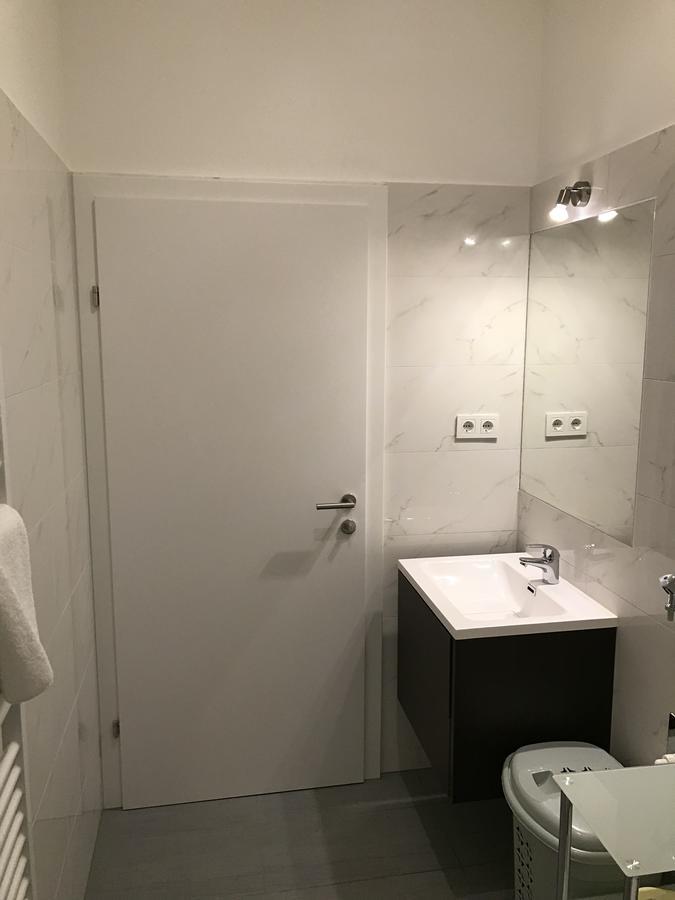 Zm Apartments Виена Екстериор снимка